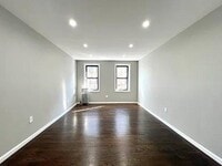 Building Photo - 1 bedroom in BRONX NY 10462