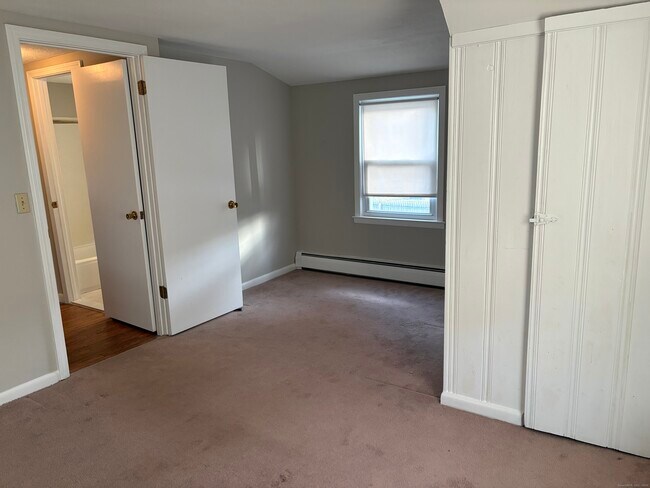 Building Photo - 39 Westphal St