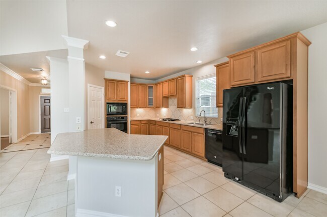 Building Photo - 6 Cordella Pl