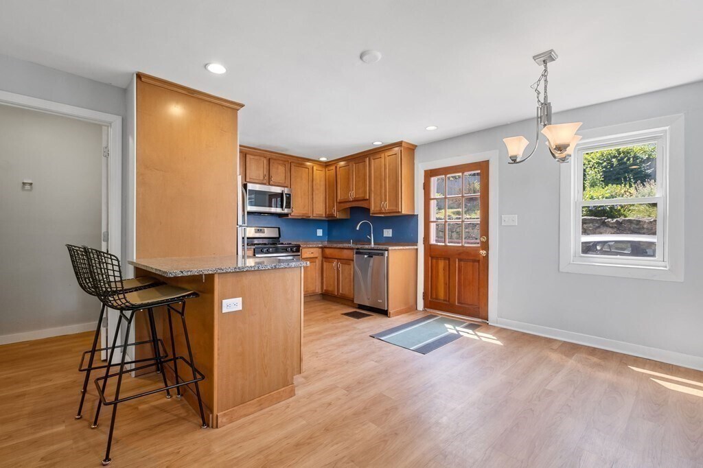 Building Photo - 1304 Boylston St