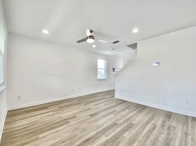 Building Photo - 1825 Bonham Ln