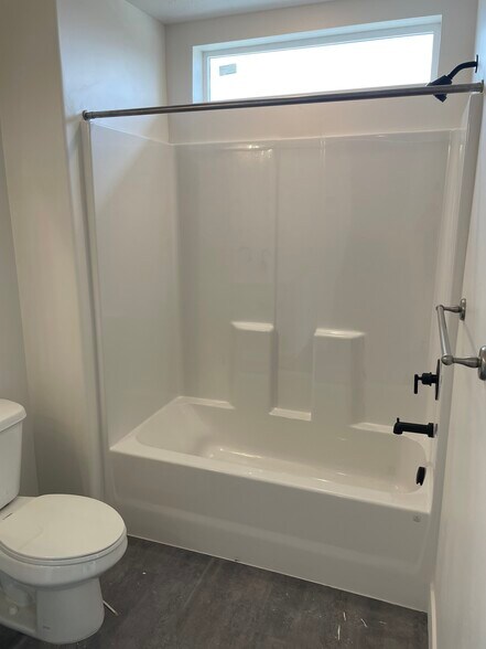 Building Photo - 551 S 1020 W