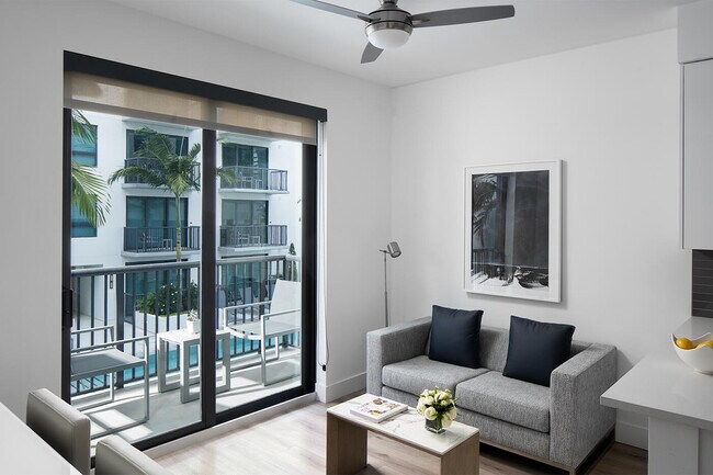 Building Photo - 695 S Olive Ave