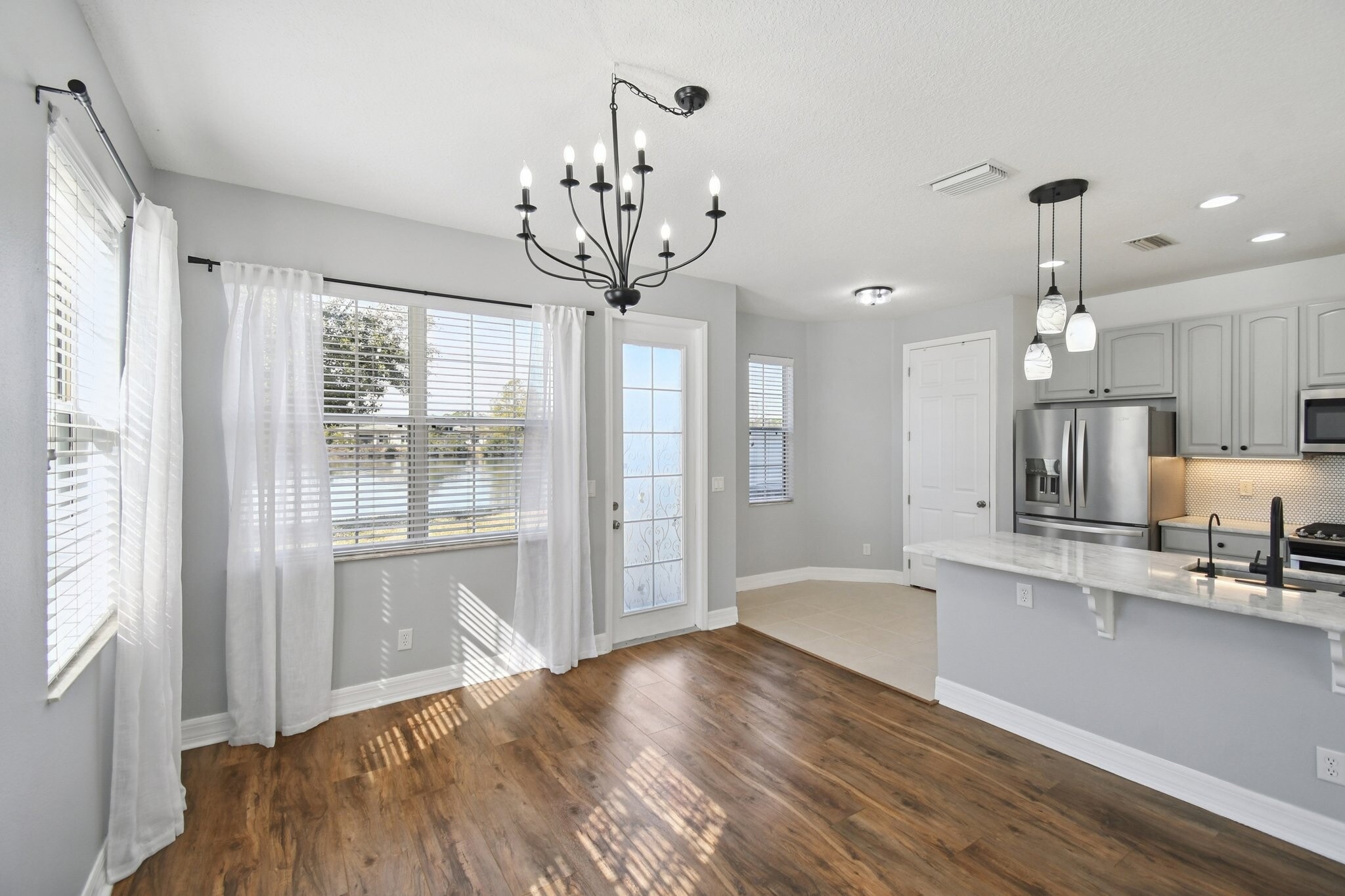 Building Photo - 531 Hedgewood Dr