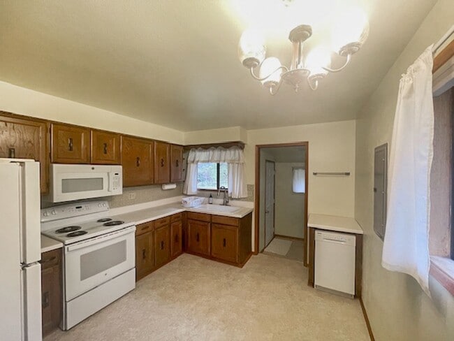 Building Photo - One-Bedroom, One-Bathroom Waterfront Home for Rent