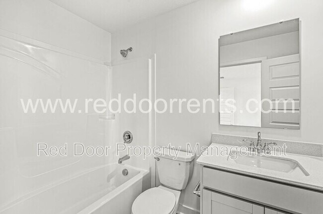 Building Photo - 2954 Grand Rdg Dr