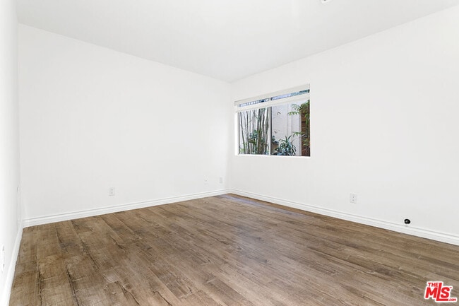 Building Photo - 1255 Federal Ave