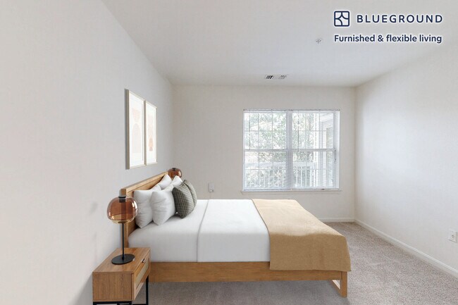 Building Photo - 1569 Onyx Dr