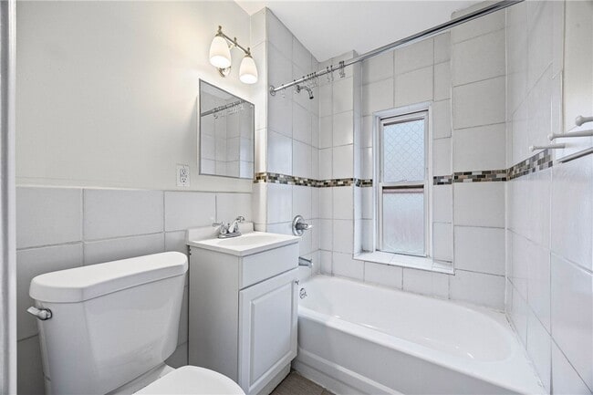 Building Photo - 75 Hamilton St