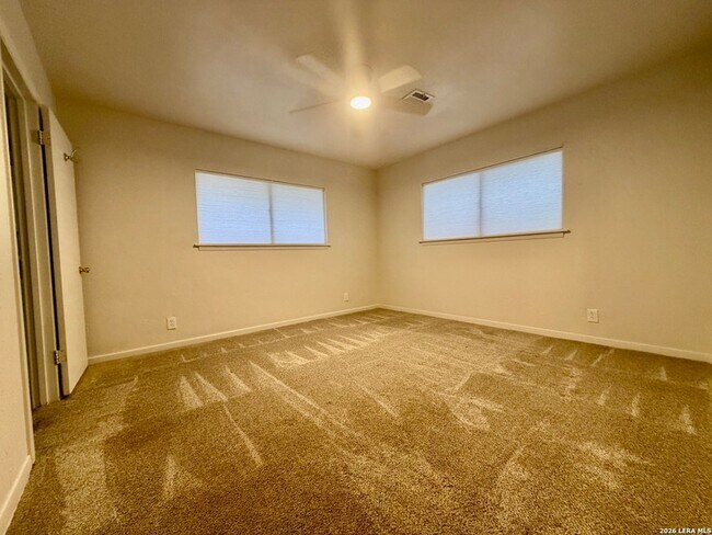 Building Photo - 115 Encino Grande St