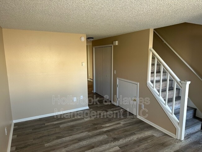 Building Photo - 4881 Basswood Dr