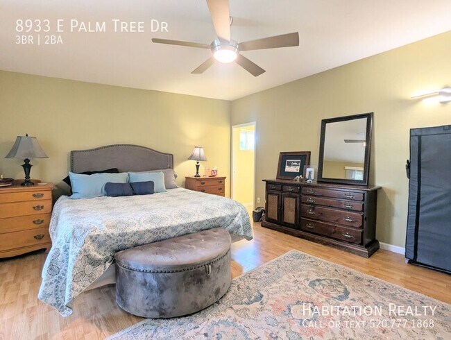 Building Photo - 8933 E Palm Tree Dr
