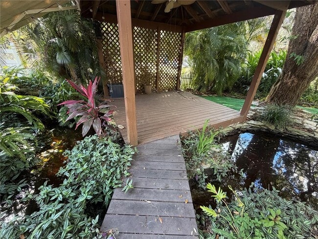 Building Photo - 11949 Riverhills Dr