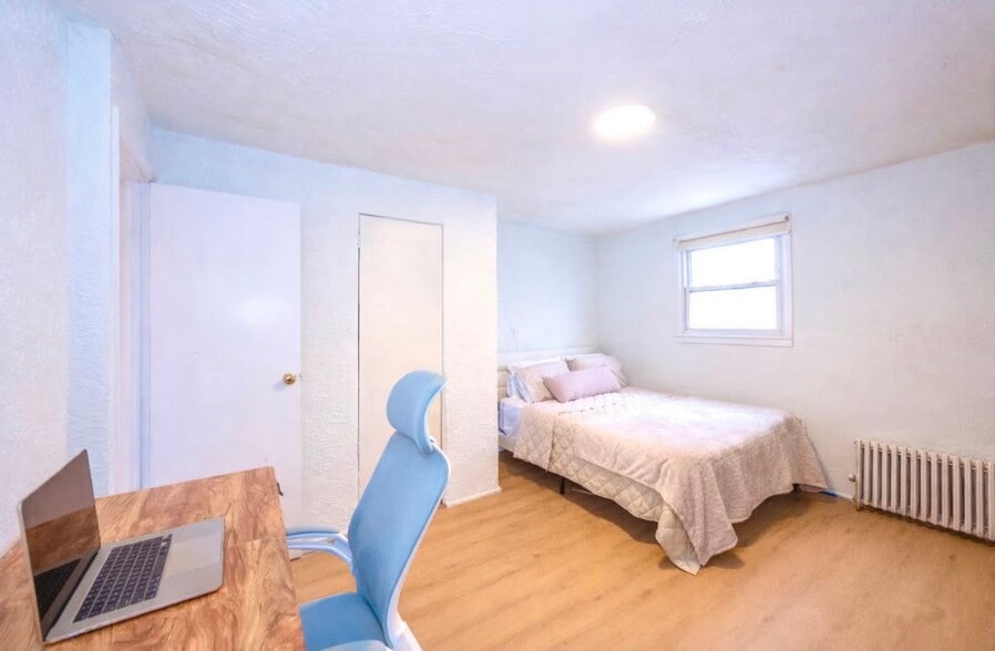 Building Photo - 45 Essex Ave