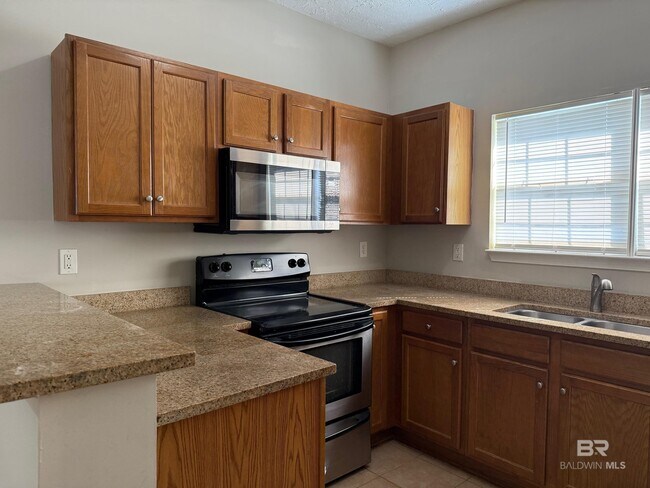 Building Photo - 1305 Dominoe Trail