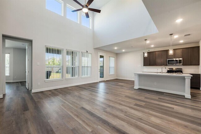 Building Photo - 20914 Kadefield Dr