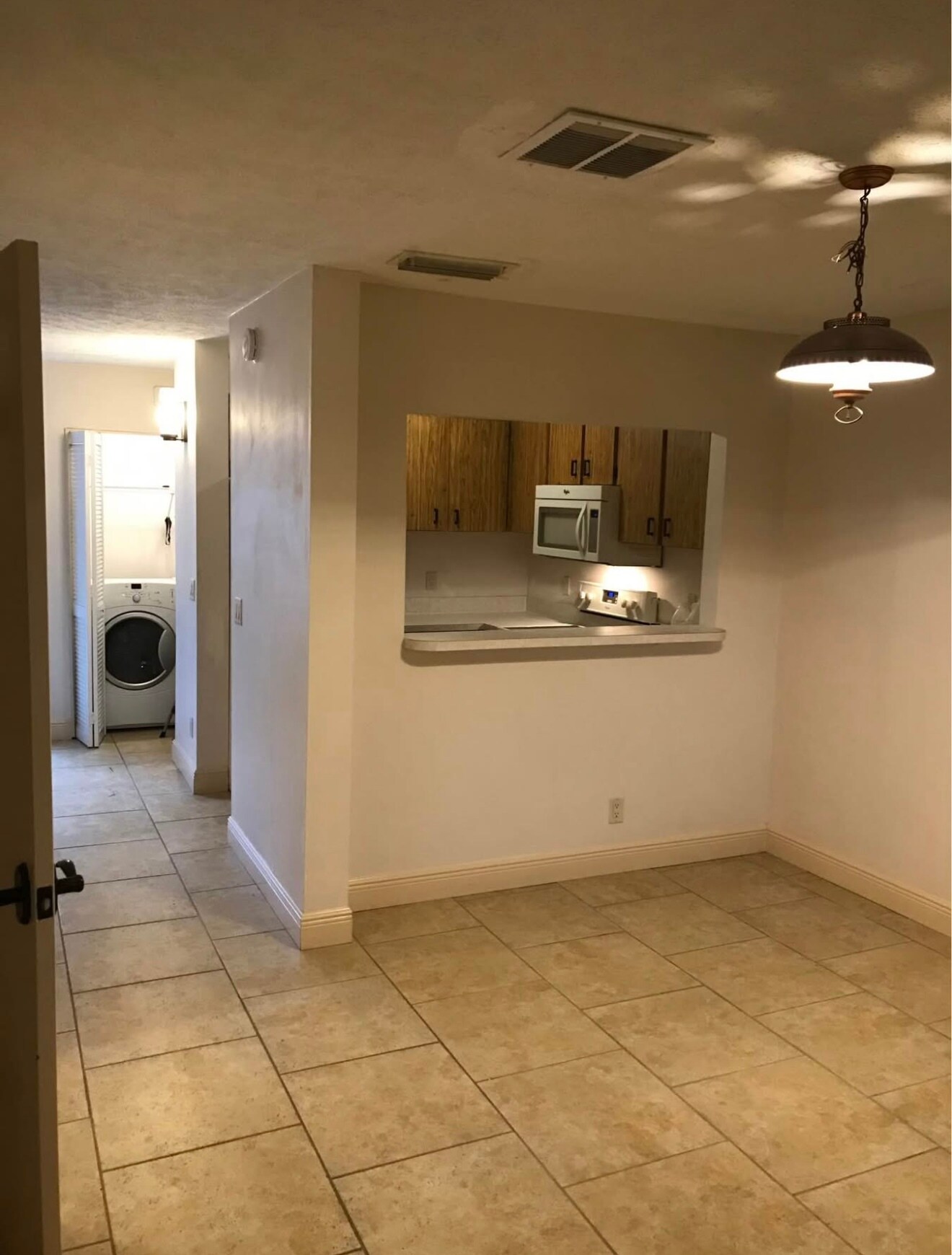 Dining Area - 2110 NE 38th Ave