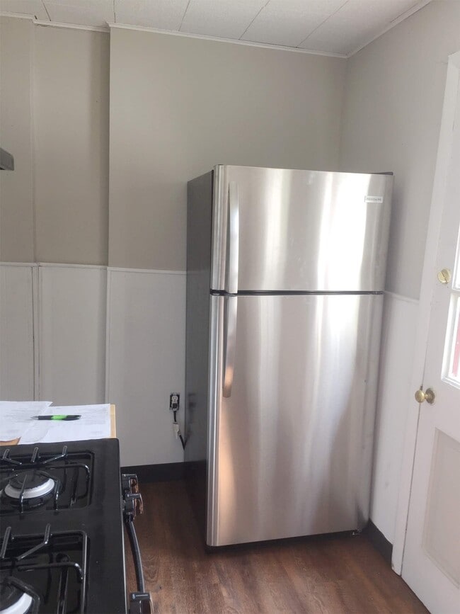 Building Photo - 1266 Clifton Prado