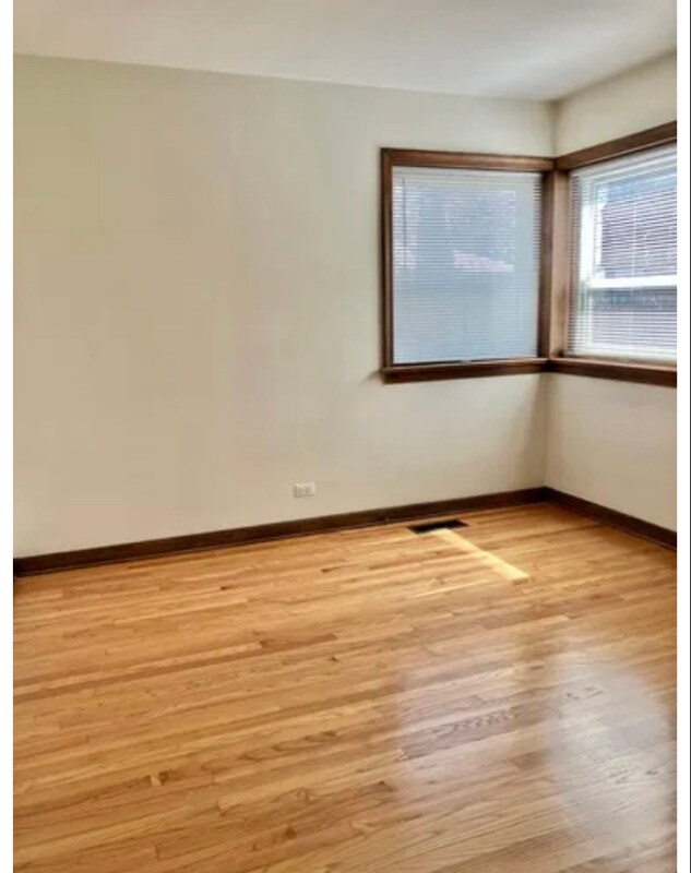 Building Photo - 1345 S Mannheim Rd