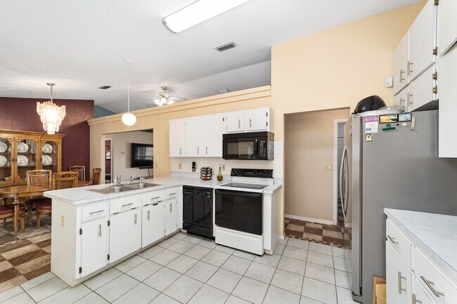 Building Photo - 13371 US-27