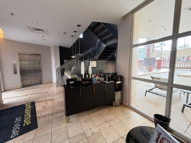 Building Photo - Terrific 2-Bedroom Condo in Guard gated community