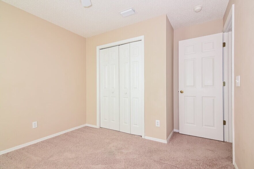 Building Photo - 8713 Morrison Oaks Ct