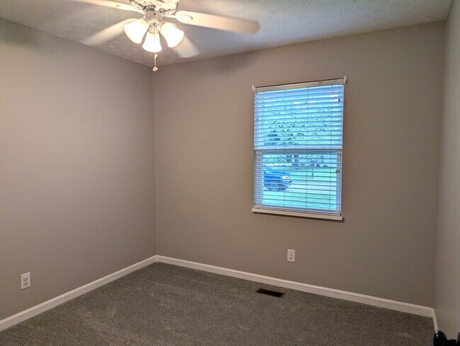 Building Photo - 10609 Sprawls Point
