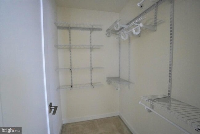 Building Photo - 13 Jessop Ln