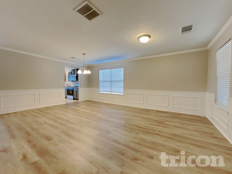 Building Photo - 10710 Terrace Crest