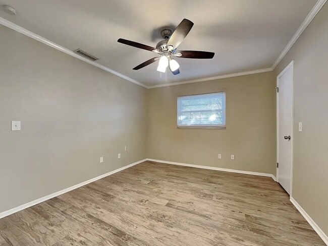 Building Photo - 109 Valley Cir