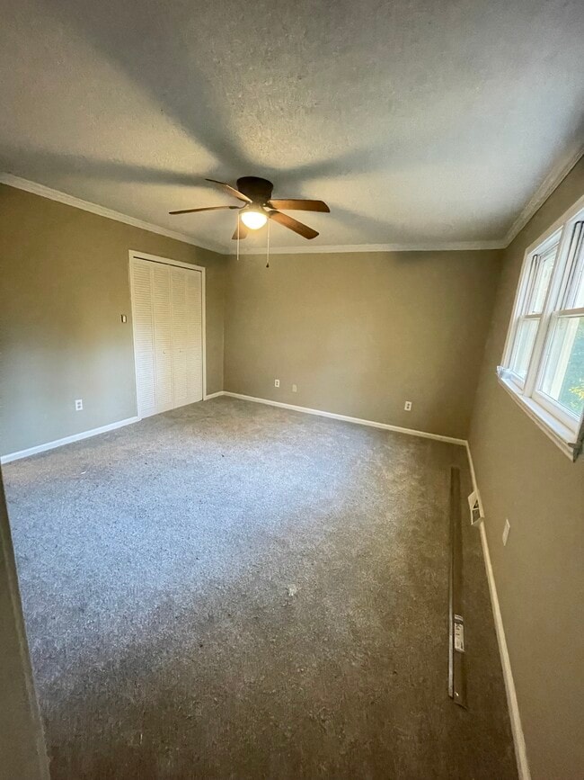 Building Photo - 112 Sycamore Rd