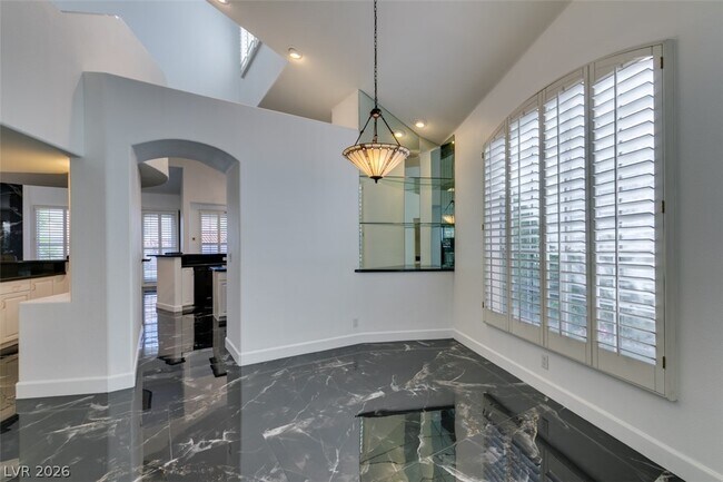 Building Photo - 174 Buena Ct