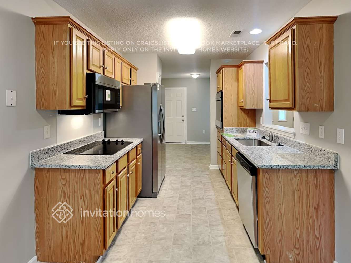 Building Photo - 321 Tamarack Dr