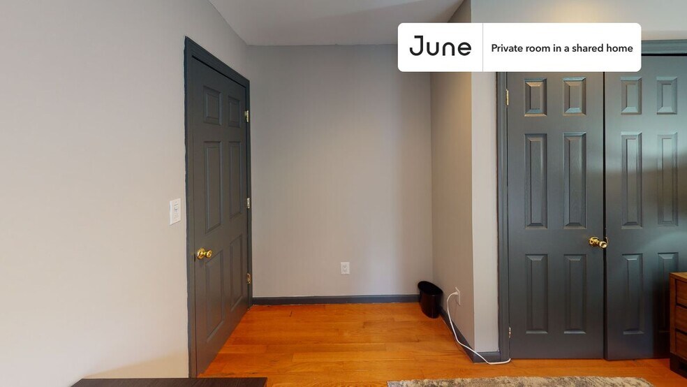 Building Photo - Room in Shared 3 bed/1 bath home