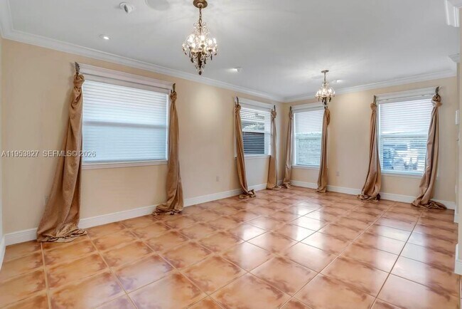 Building Photo - 4370 SW 82nd Ave