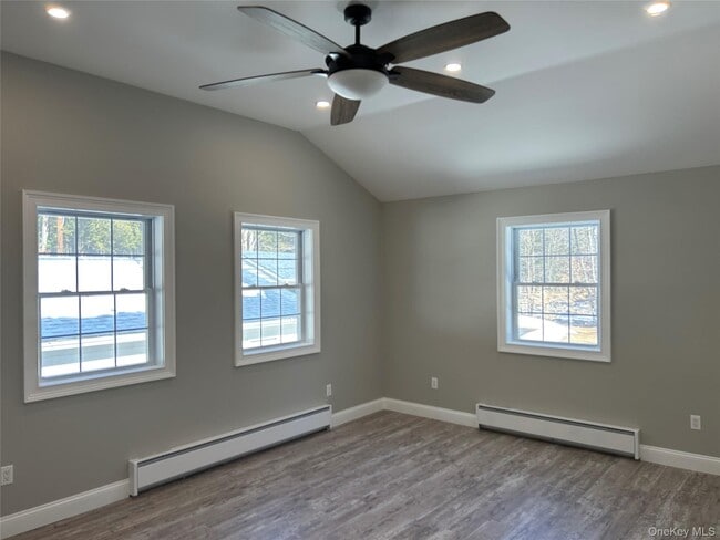 Building Photo - 135 Gale Rd