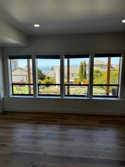 Building Photo - 19009 9th Pl NW