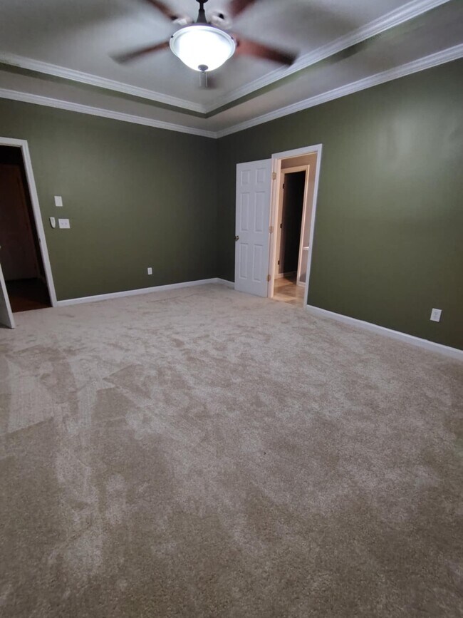 Building Photo - 103 Plamondon Dr