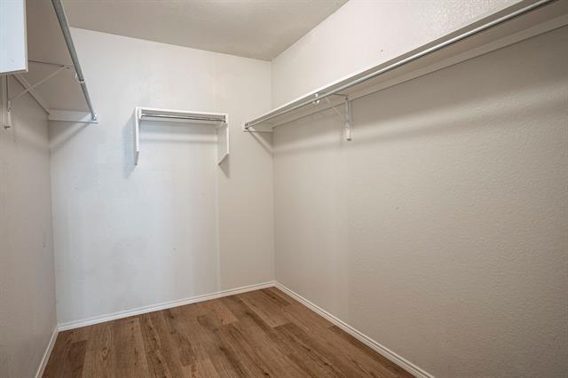 Building Photo - 8924 King Ranch Dr