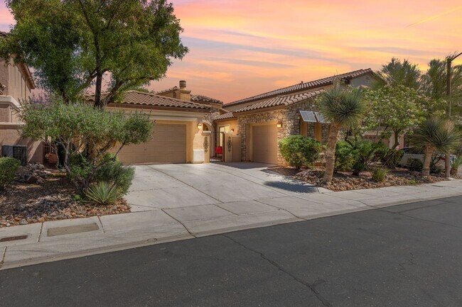 Building Photo - Spacious Mountain’s Edge Home with Den, Sunroom, 3-Car Garage & Private Spa Retreat