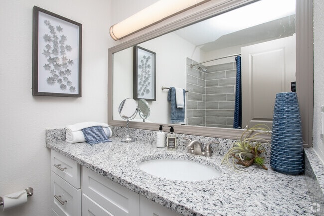 2BR, 2BA- 1121SF - Paces Ridge at Vinings