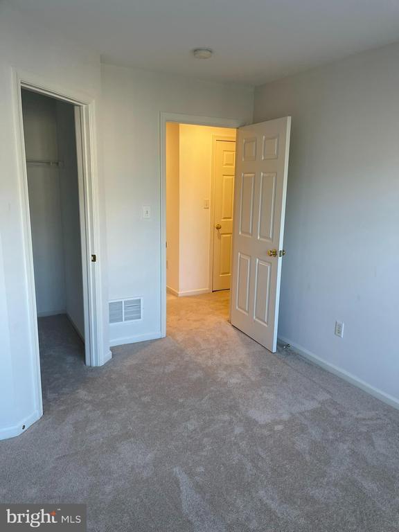 Building Photo - 310 Norwalk Way