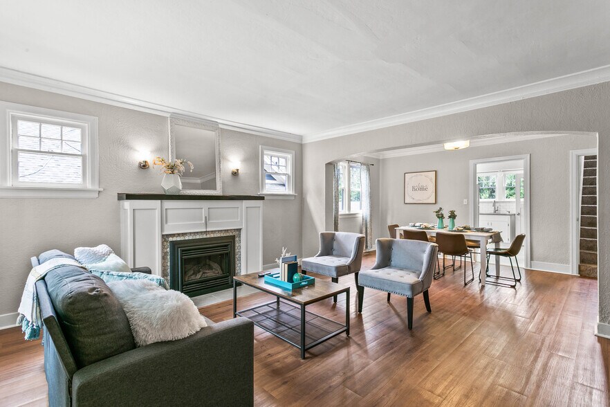 Living Room (northeast) - 307 E 29th Ave