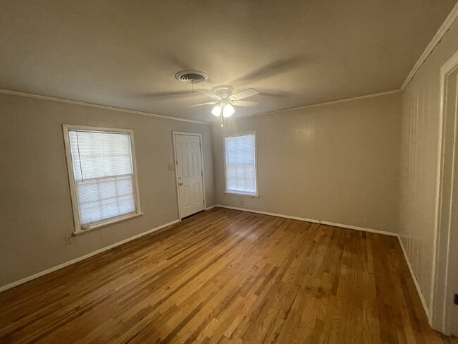 Building Photo - Pre-Leasing for Summer/Fall 2026 - Spacious Home Close to TTU!