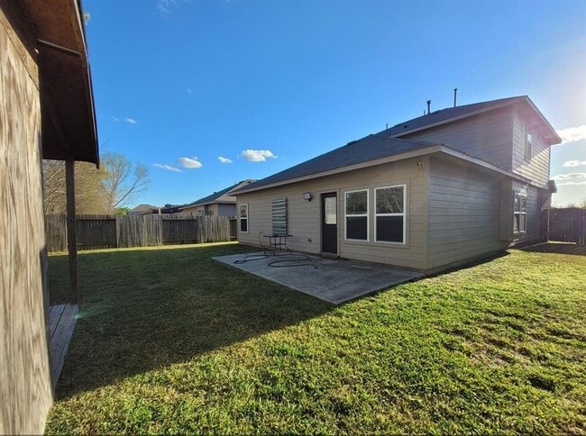 Building Photo - 3410 Hunter's Canyon