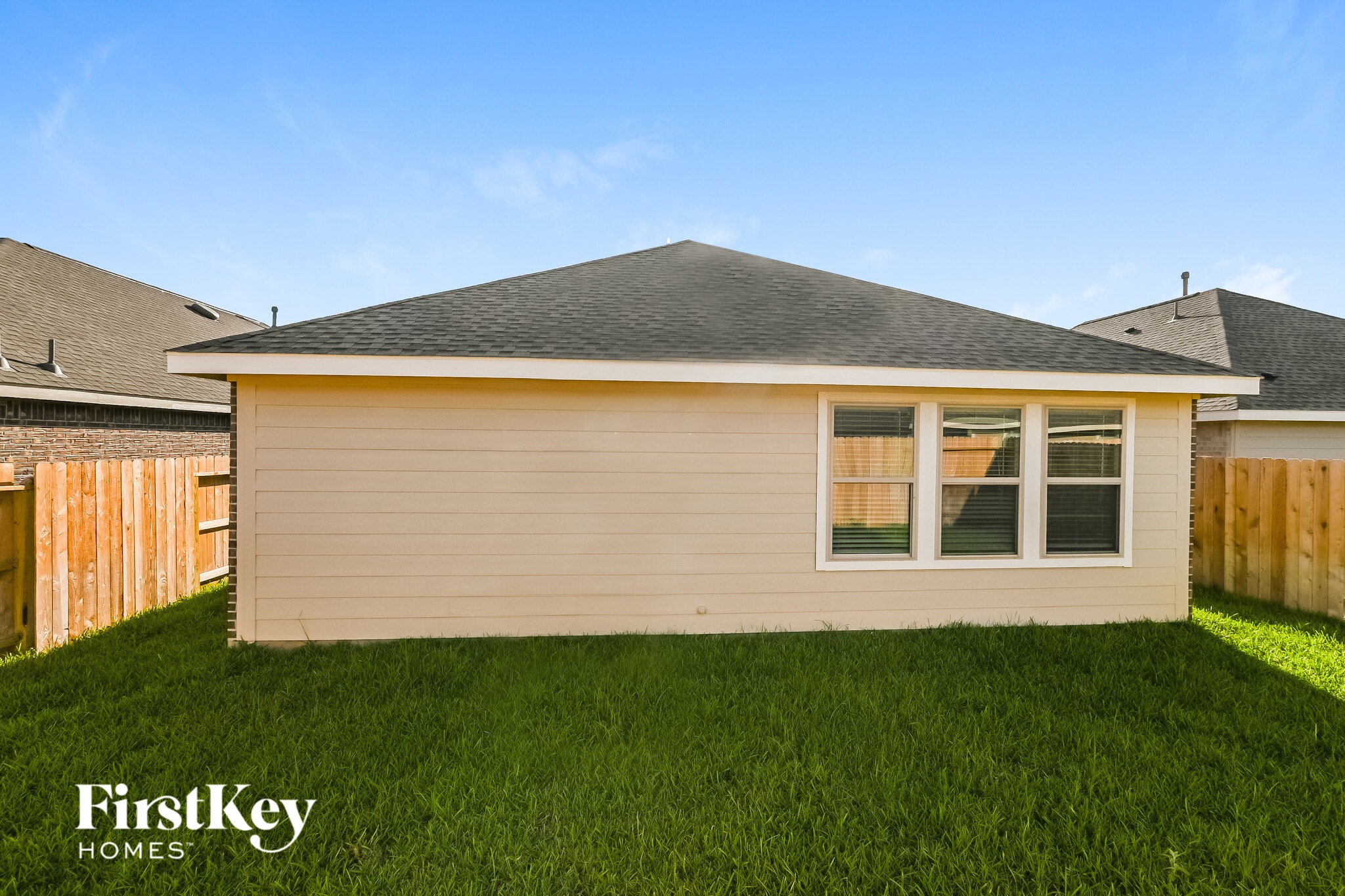 Building Photo - 18442 Summit Ranch Dr
