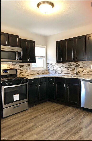 Building Photo - 1415 Mardell St