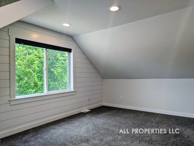 Building Photo - 59 Knox Ct
