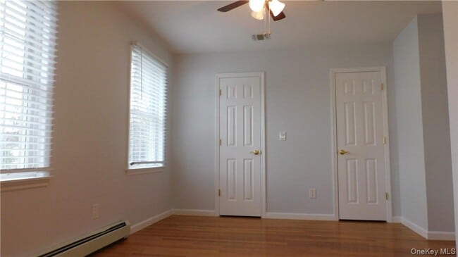 Building Photo - 10 S Nauraushaun Rd