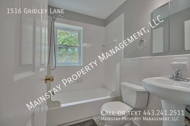 Building Photo - 1516 Gridley Ln